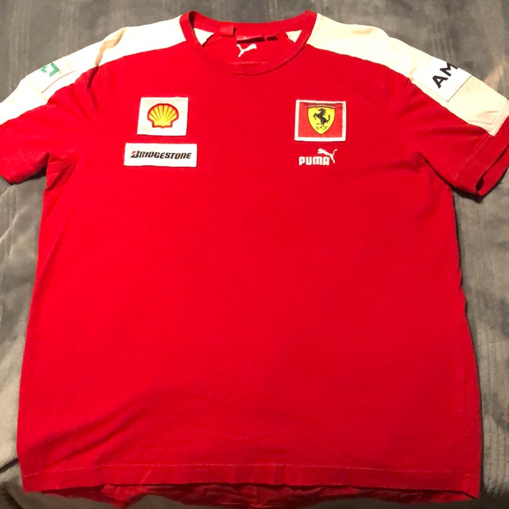 Lrg. Red Puma Ferrari Scuderia Shortsleeve tee
